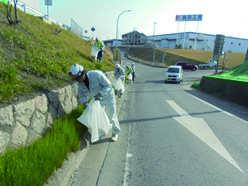 治田インターチェンジの清掃活動を定期化の画像
